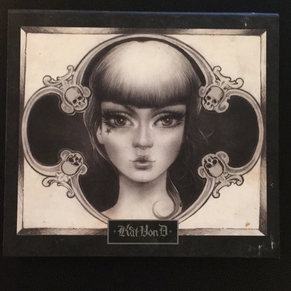 Rare KVD Spellbinding Eyeshadow Book Palette - Picture 2 of 7